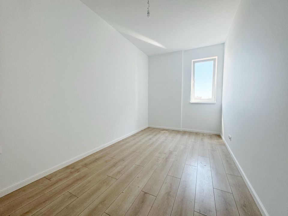 Penthouse 3 camere, decomandat, 80 mp utili-Aradului – fotografia 1 din 9