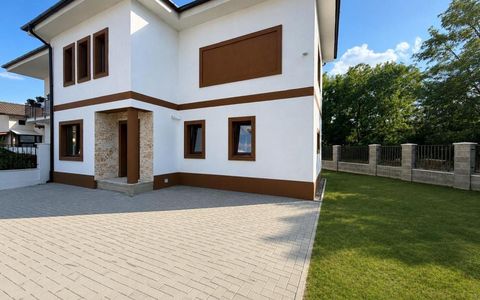 Duplex 4 camere+ spatiu comercial, 120 utili, 260 teren in Giroc