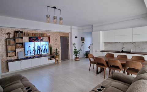 Apartament cu 3 camere de vanzare parter zona Dem Radulescu Rm Valcea