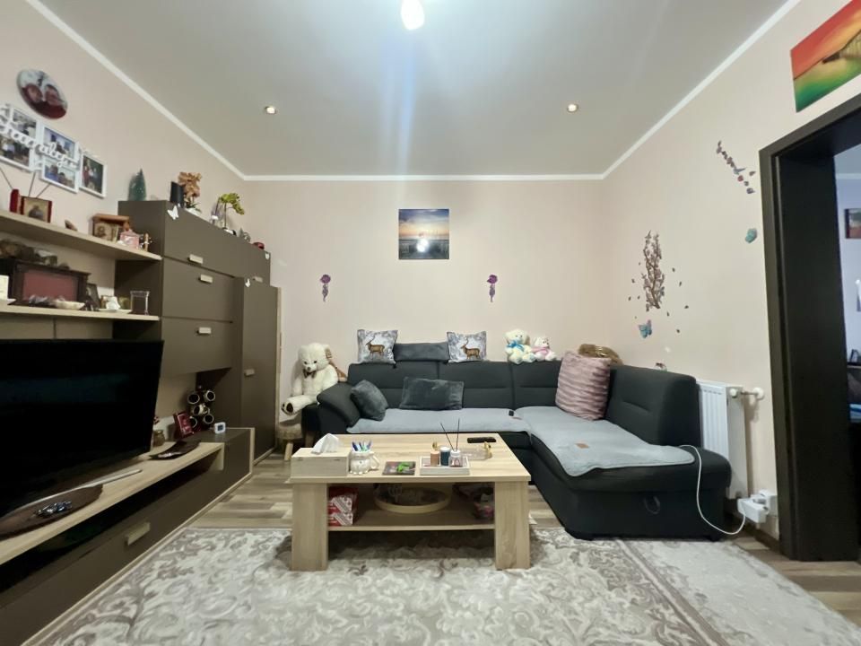 Apartament modern, 3 camere, decomandat, 61 mp utili, mobilat - Giroc – fotografia 2 din 11