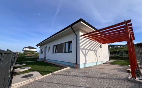 Casa eficienta energetic, noua, cu CF si pod mansardabil