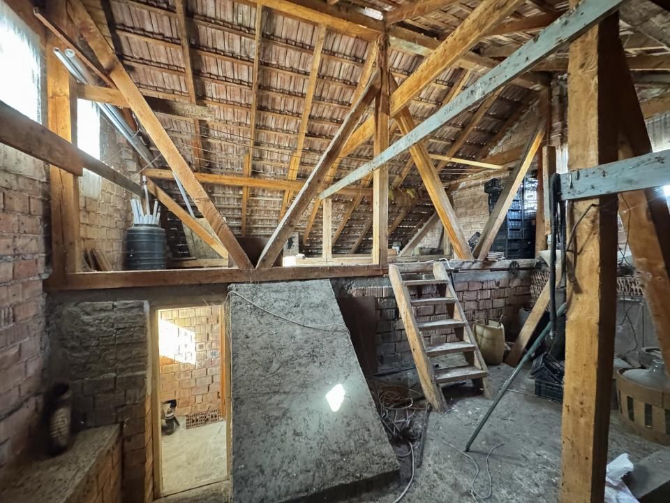 Casă de vânzare în Cisnădie, 6 camere, 161 mp utili, teren 1000 mp – fotografia 11 din 19