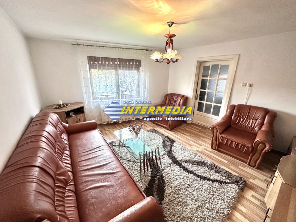 Casa 6 camere 300 mp utili de vanzare Centru cu spatiu comercial teren 400 mp – fotografia 1 din 17