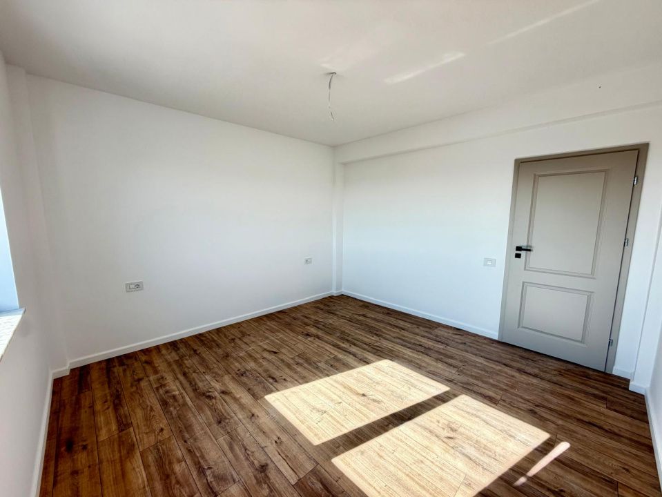 Apartament 3 camere, decomandat, 93.7 mp, cartier 1 Mai – fotografia 6 din 13