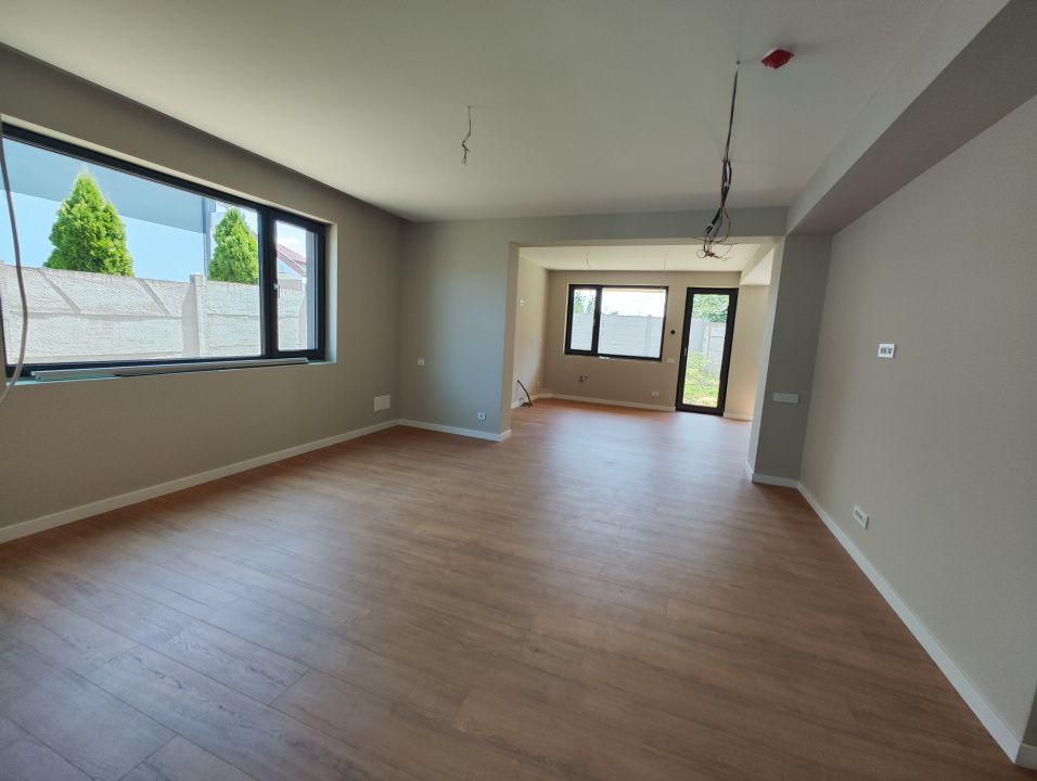 Casa premium 4 camere, teren 250 mp, Craiova, cartier Veterani – fotografia 2 din 15
