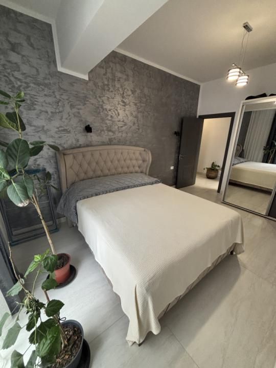Apartament cu 3 camere de vanzare parter zona Dem Radulescu Rm Valcea – fotografia 2 din 7