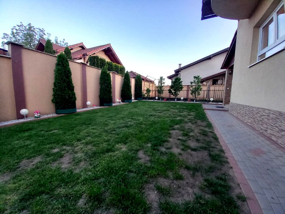 Casă Superba | CETATE Izvorului | 326 mp Teren | Curte | Terasă | Grădină – fotografia 17 din 51
