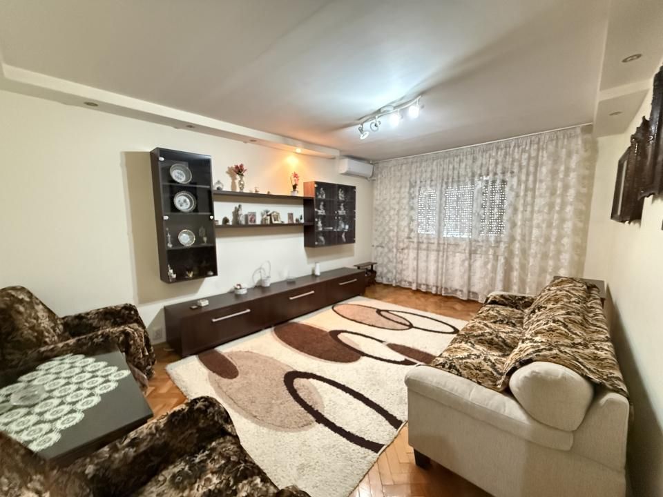 Apartament cu 3 camere, decomandat, 65 mp utili, etaj 4 cu acoperis - Soarelui – fotografia 2 din 11