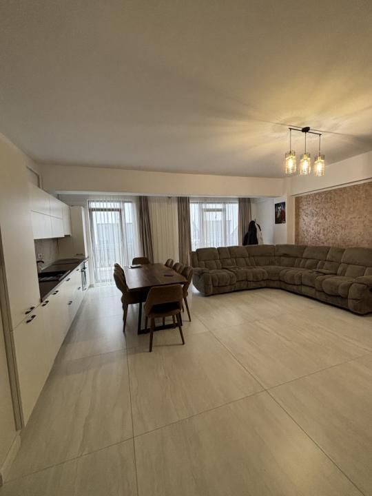 Apartament cu 3 camere de vanzare parter zona Dem Radulescu Rm Valcea – fotografia 3 din 7