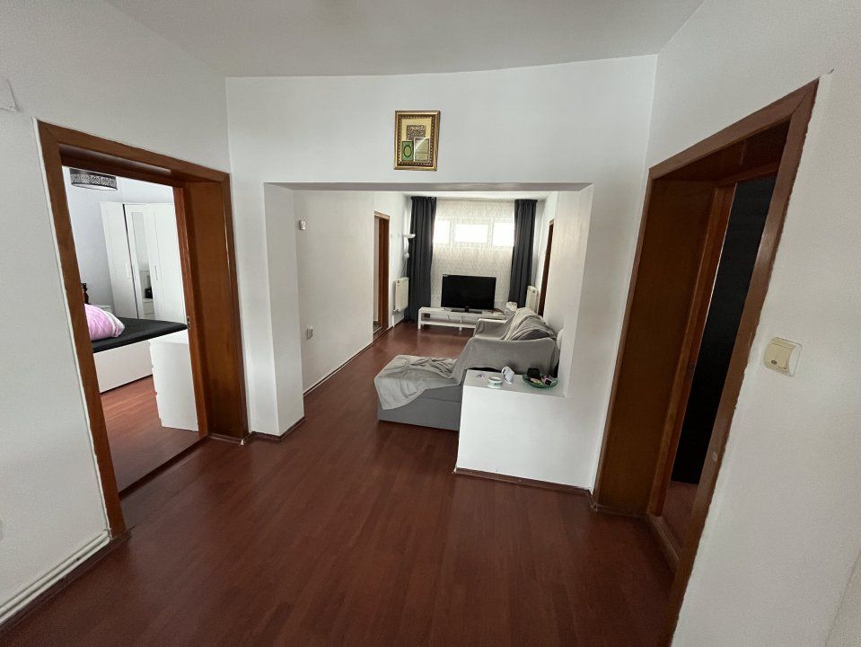 Casa la sol,3camere constructie mixta,renovata,mobilata,utilata,Valu lui Traian! – fotografia 4 din 9