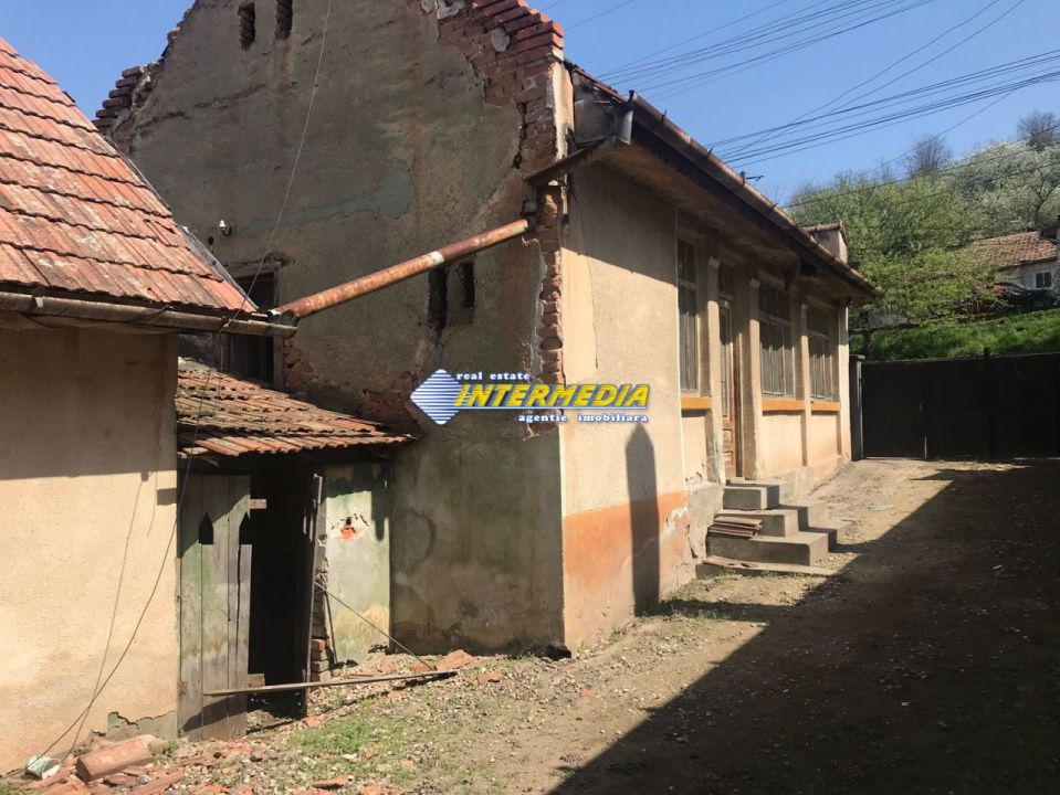 Casa de vanzare in apropiere de Alba Iulia zona Teleac – fotografia 3 din 5