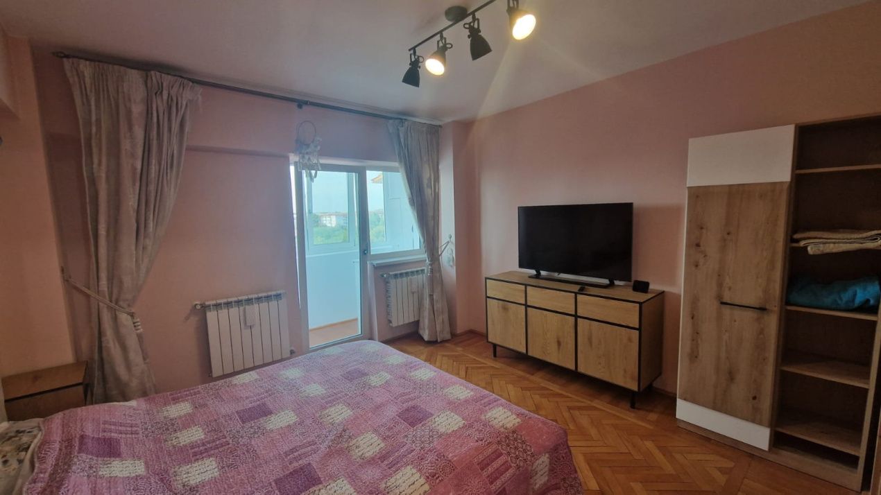 Apartament 3 camere, decomandat, 100mp, Calea Severinului zona Hotel Grim – fotografia 5 din 14