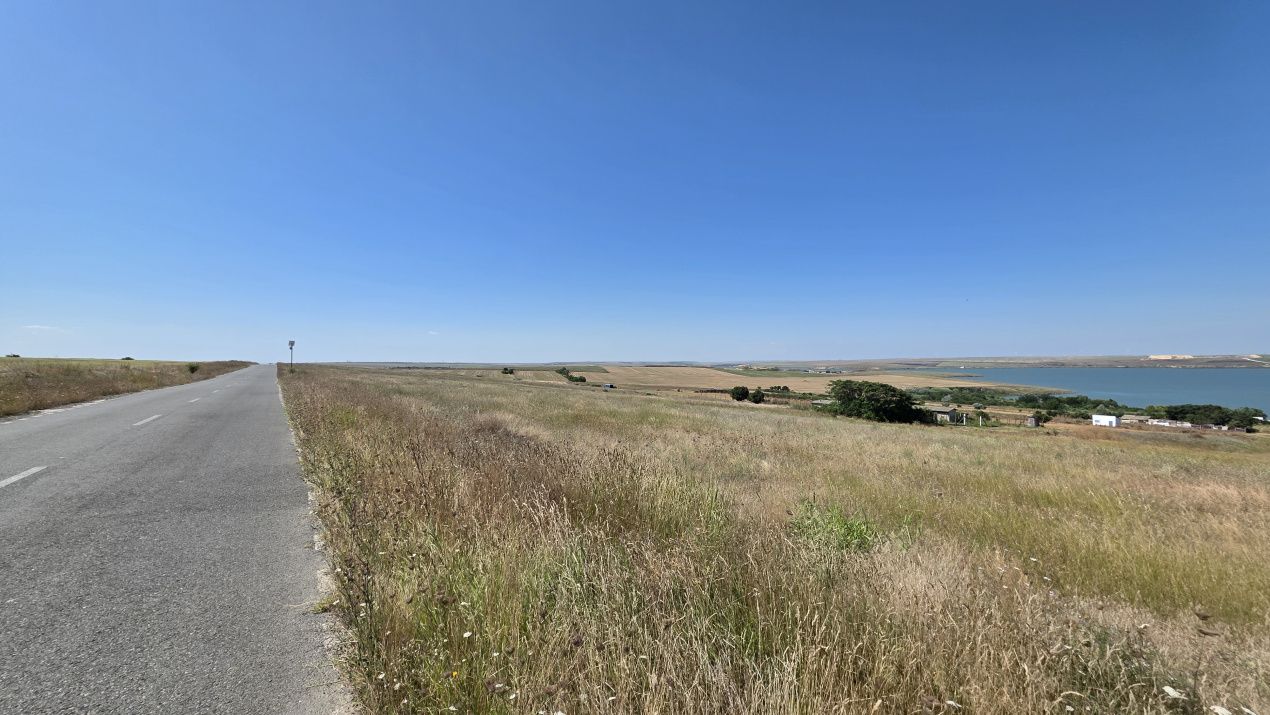 Teren extravilan Navodari, cu vedere la lacul Tasaul, 12 euro/mp – fotografia 2 din 8