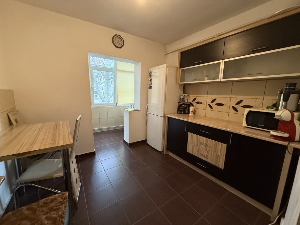 Apartament 3 camere, decomandat, 65 mp utili - Soarelui – fotografia 7 din 8