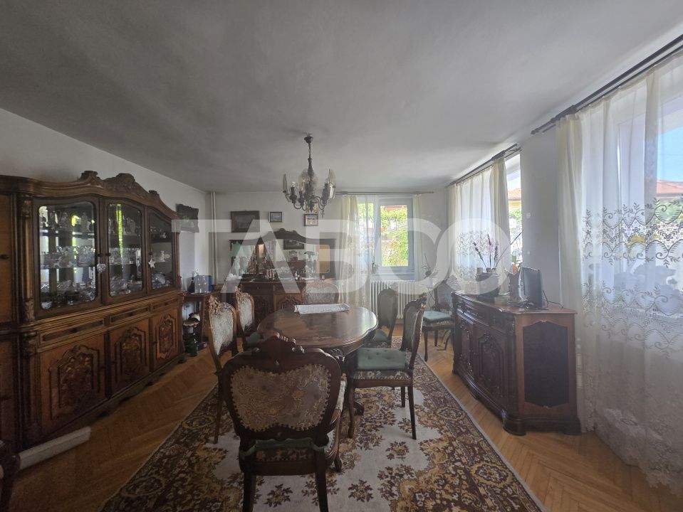 Casa de vanzare 260mp 7 camere curte 113mp in zona Trei Stejari Sibiu – fotografia 7 din 11