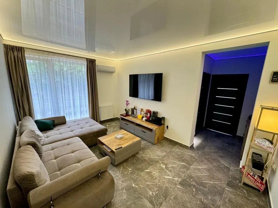 Apartament de vanzare 3 camere 64mp zona Floresti Porii – fotografia 1 din 7