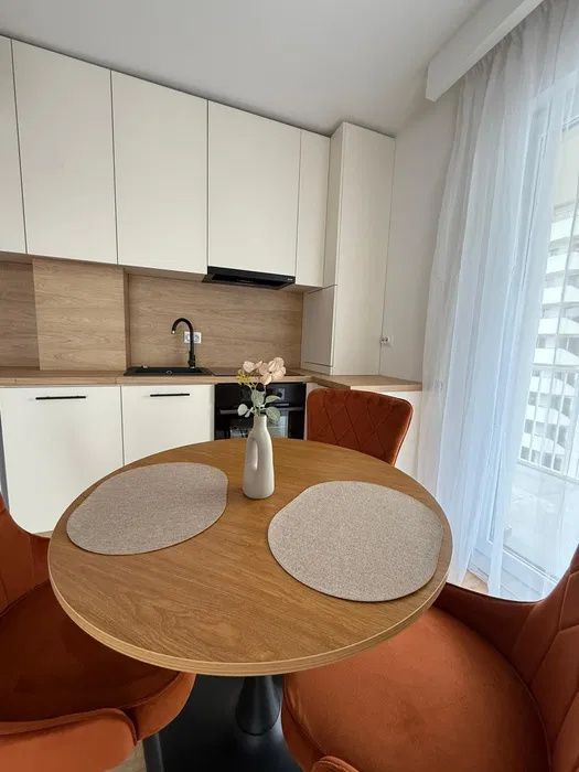 Apartament 3 Camere, LUX, 53 mp, lift, garaj, terasa de 27 mp, zona Eroilor! – fotografia 7 din 8