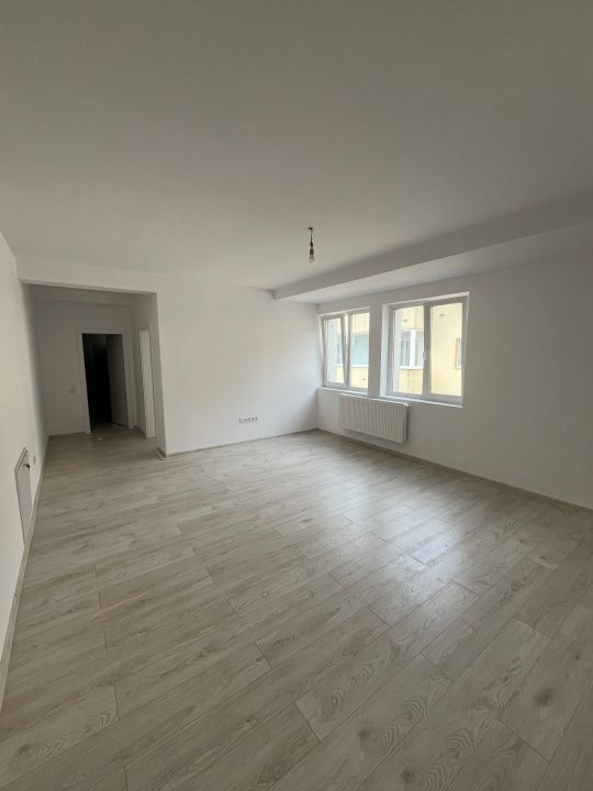 Apartament de vanzare 2 camere, 58mp + balcon, an 2025, central, strada Eroilor! – fotografia 1 din 9