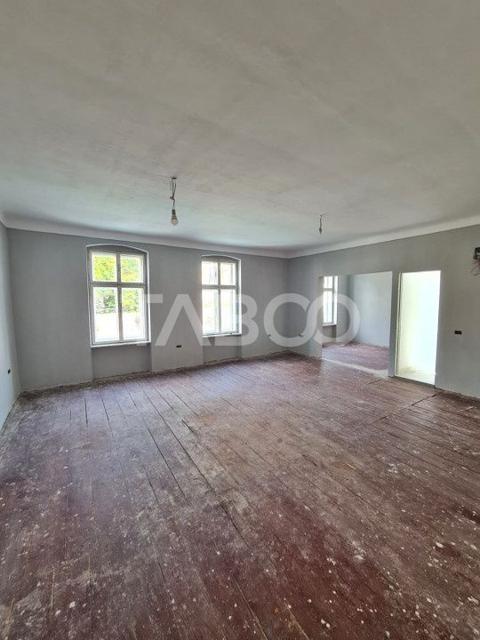 Spatiu comercial de inchiriat pe Lucian Blaga in centru Sebes – fotografia 2 din 9