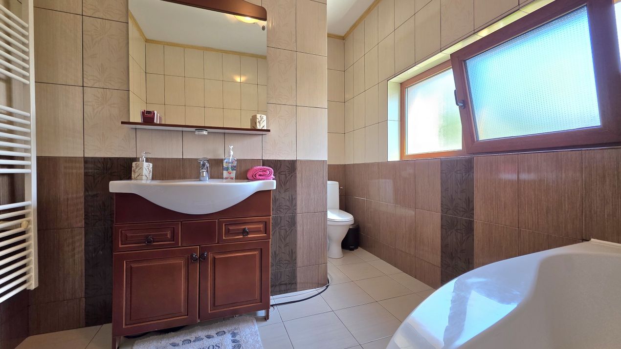 Casa P+M in Lazu - 4 camere - 300mp teren – fotografia 9 din 26
