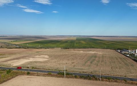 TEREN 82300 MP ÎN ESTUL ROMÂNIEI