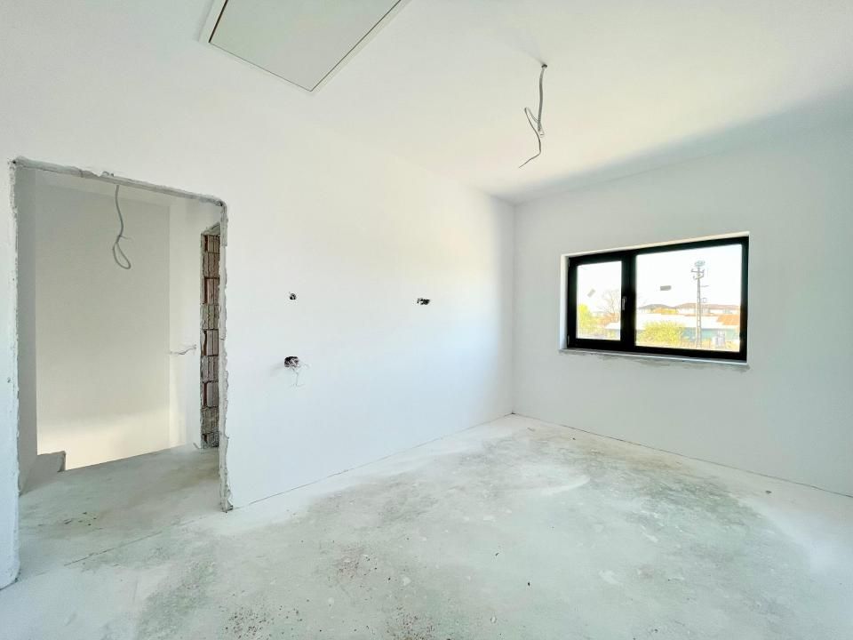 Duplex 80mp utili si 274mp teren la cheie - Mosnita Noua – fotografia 8 din 12