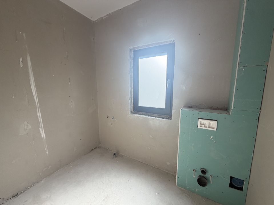 P5034 Apartament DECOMANDAT cu 3 camere zona LAC DUMBRAVITA,ETAJ 1, 2 Parcari – fotografia 23 din 35
