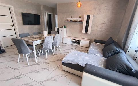 Apartament 3 camere, 65mp, 2 bai, garaj, LIFT, etaj 1, str. Fagului - Floresti