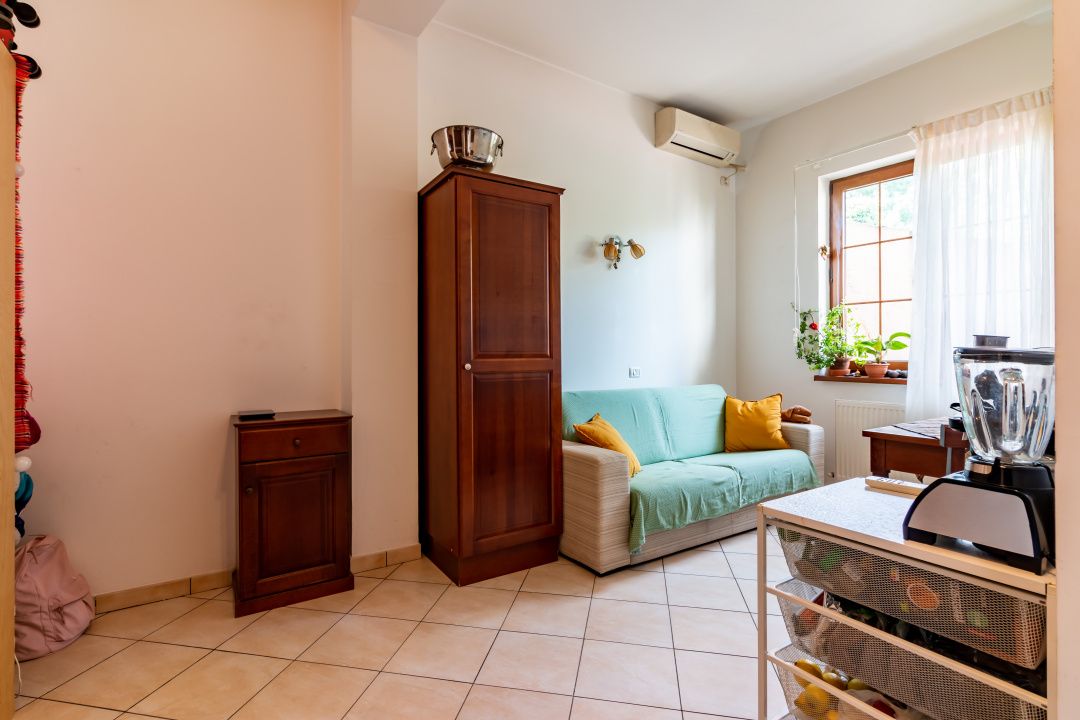 Com0%| Cladire multifunctionala Unirii– Hotel Piri | 9 studiouri independente – fotografia 11 din 49