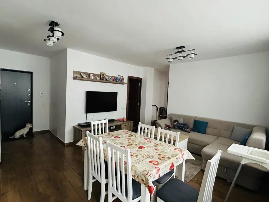 Apartament 3 camere, parcare inclusă, str. Stejarului – fotografia 1 din 8