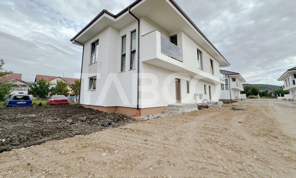 Casa de vanzare cu 4 camere in Floresti zona Muzeul Apei tip duplex – fotografia 2 din 14