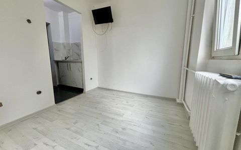Garsoniera de 12 mp, etaj 2 - Zona Take Ionescu
