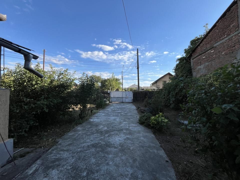 Casa pe parter 3 camere ingrijita curte si gradina Gaesti Nord – fotografia 30 din 35