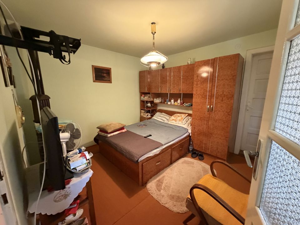 Sebeș Centru – Casă cu suflet 7 Camere 700 mp Teren 2 Garaje Curte Gradină – fotografia 27 din 37