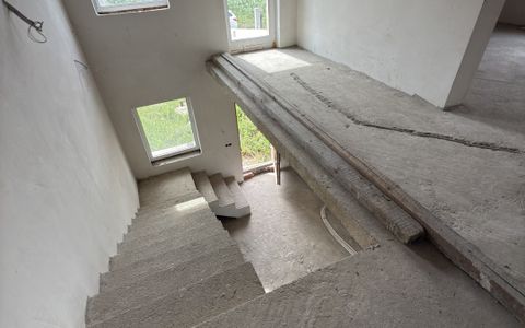 Casă individuală de vânzare – 160 mp utili, la intrare în Chinteni