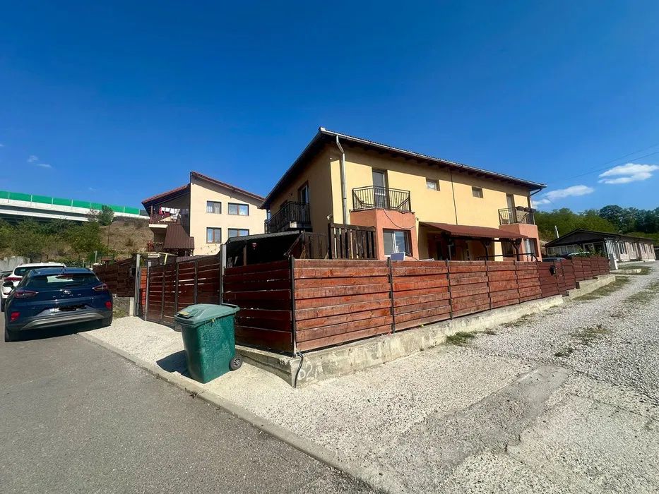 Duplex de vanzare 127mp , teren 182mp zona Gilau – fotografia 1 din 8