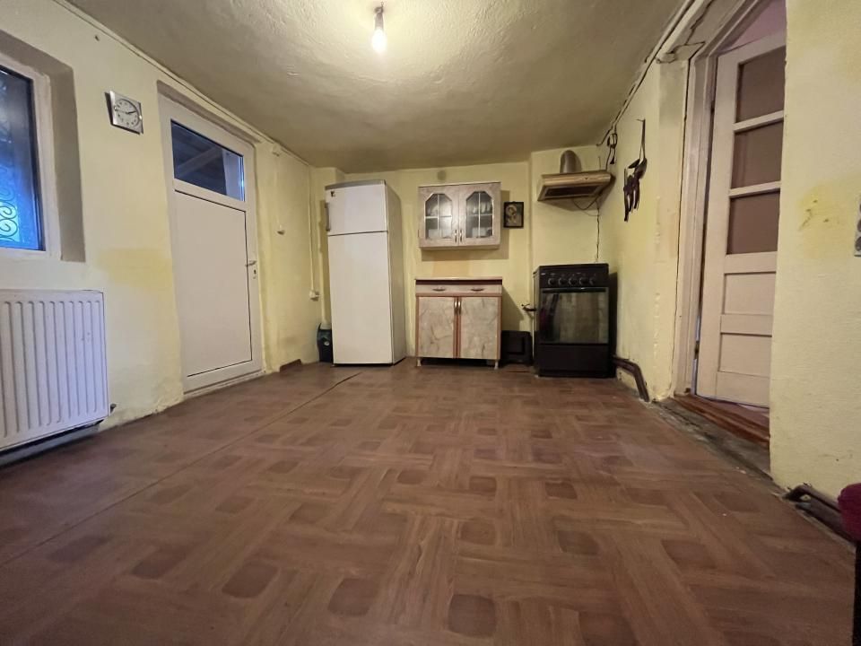 Casa pe parter 3 camere ingrijita curte si gradina Gaesti Nord – fotografia 19 din 35