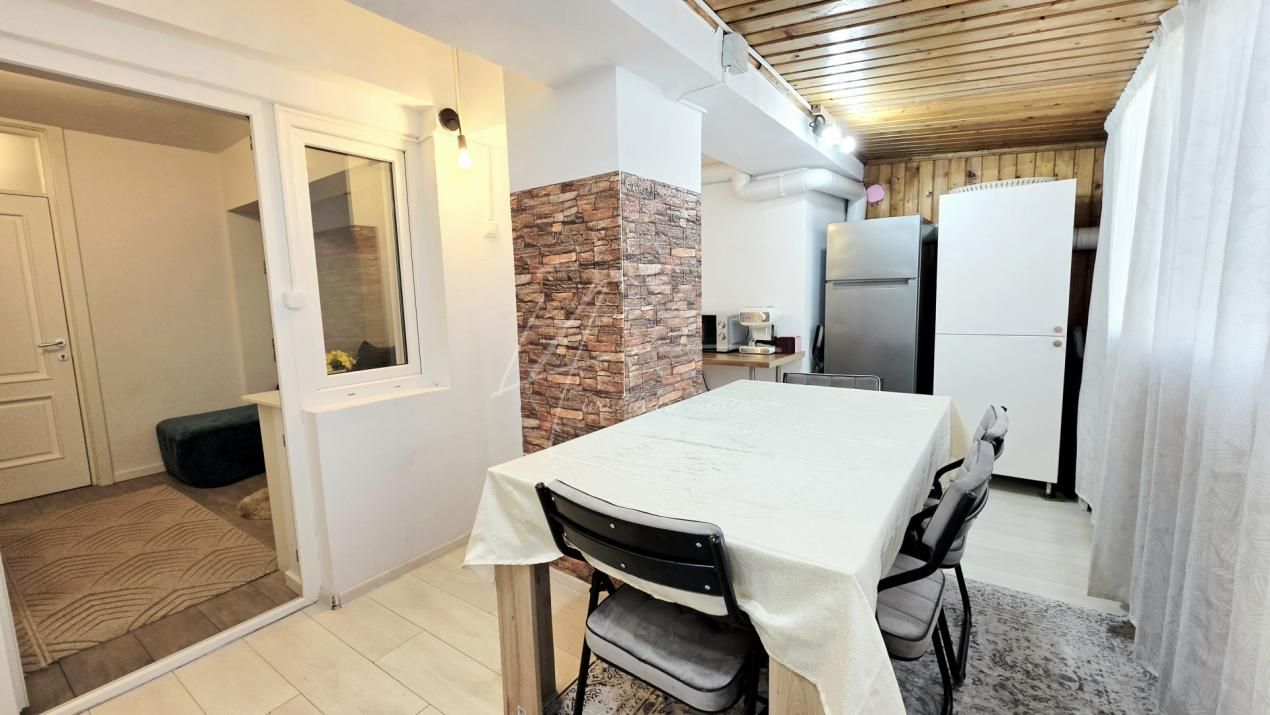 Eleganta urbana la Piata Unirii. O adresa, doua experiente de locuire – fotografia 14 din 60