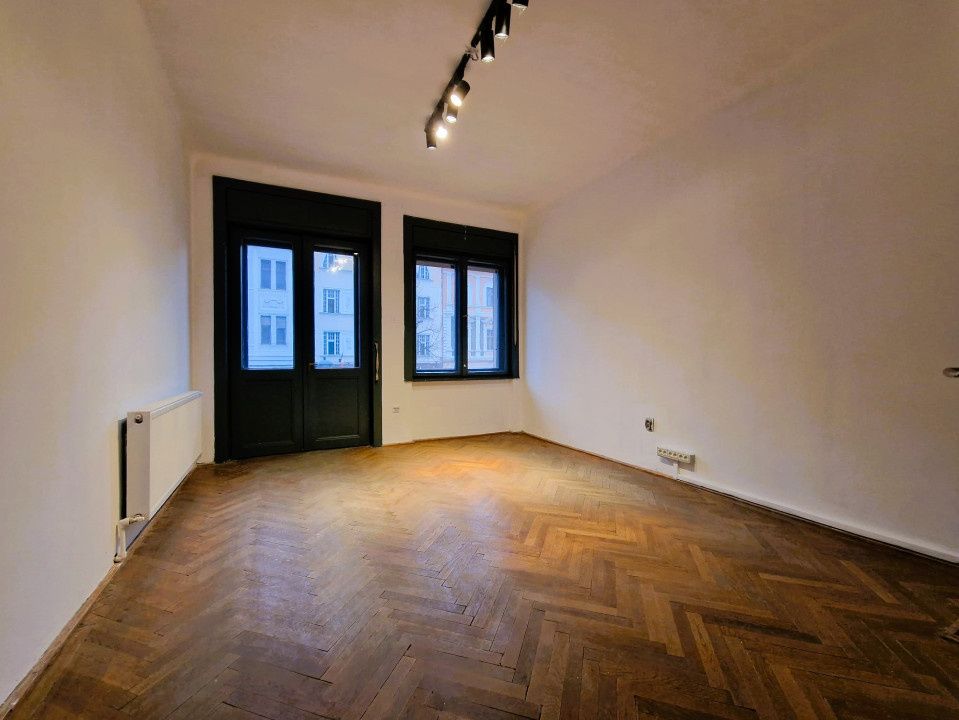Apartament central cu farmec istoric pe Bulevardul Eroilor – fotografia 4 din 14