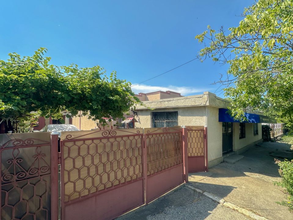 Casă 9 camere + Spațiu Comercial Stradal, Eforie Sud – Lângă Teatrul de Vară – fotografia 1 din 9
