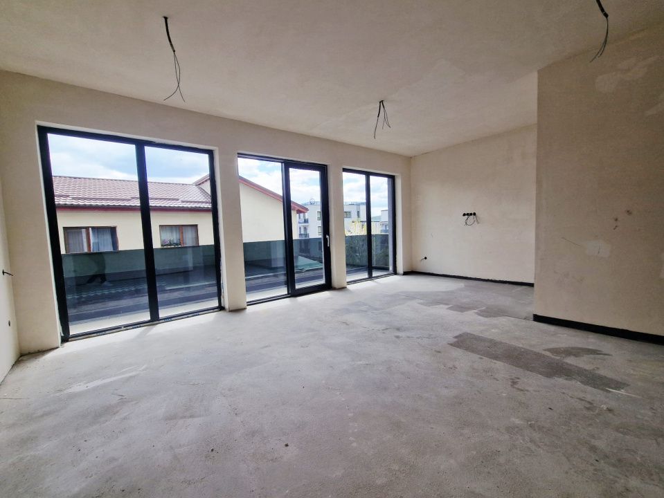 Casa exclusivista cu terasa si vedere panoramica – fotografia 14 din 27