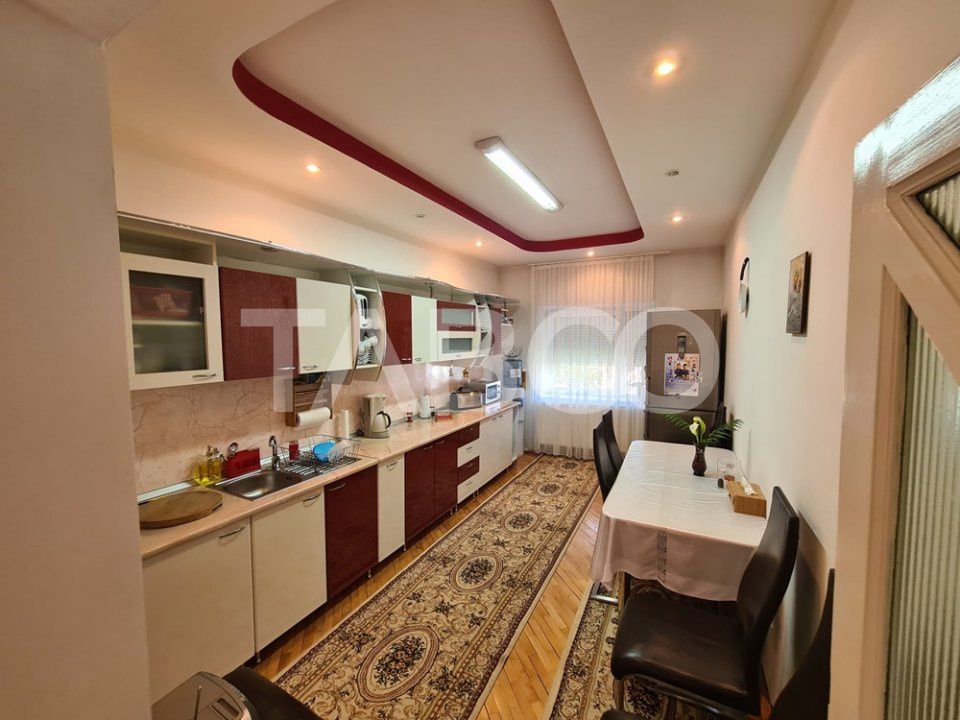 Casa cu spatiu comercial de vanzare in Sebes zona centrala – fotografia 8 din 20