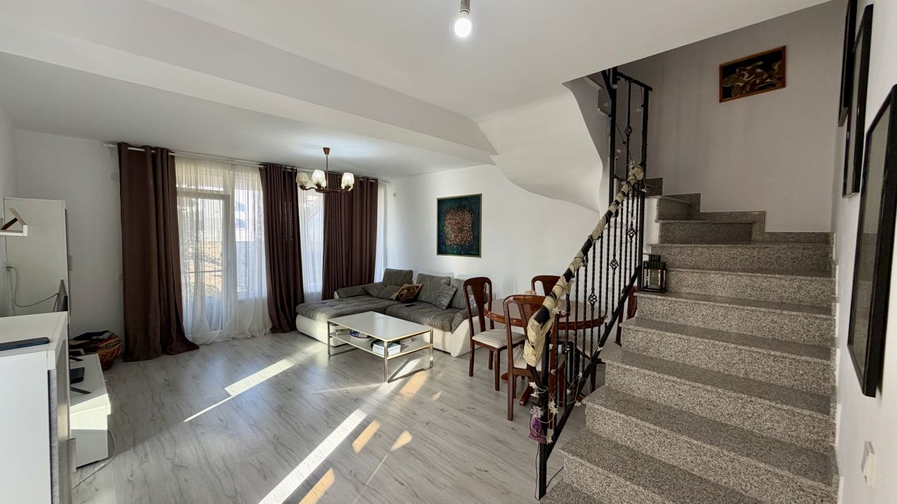 Casa de vânzare în Tunari – 3 dormitoare, curte proprie și 2 locuri de parcare – fotografia 3 din 18