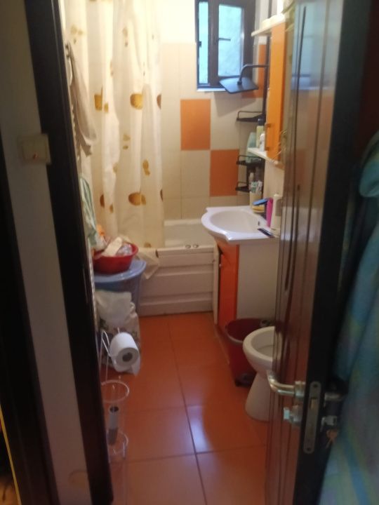 Apartament 3 camere -12 minute de mers  pana la metrou Costin Giorgian – fotografia 10 din 11
