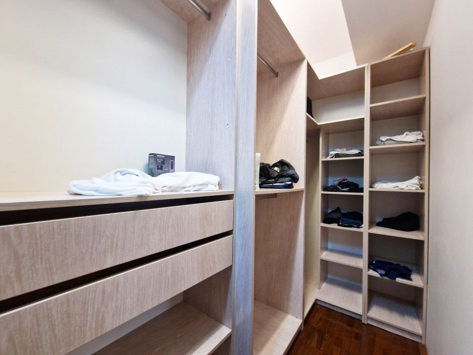 De închiriat Apartament de 3 Camere, Vedere la Mare, în Centru, 180mp utili. – fotografia 9 din 14