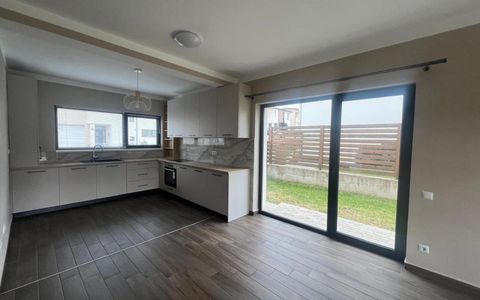 Casa individuala 4 camere, 139 mp, teren 450mp-Dezmir