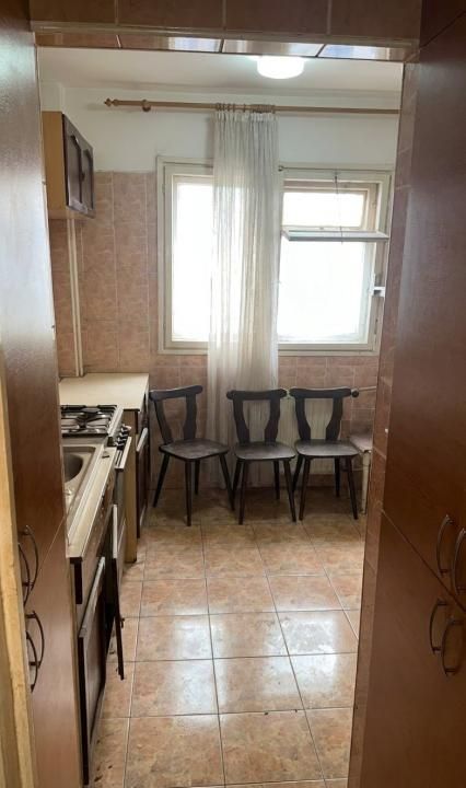 vand apartament cu 3 camere – fotografia 3 din 5