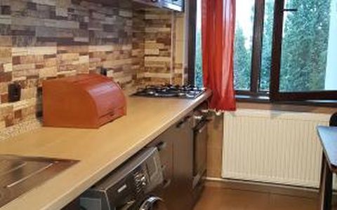 2 Camere de inchiriat | Titan | Metrou | Decomandat