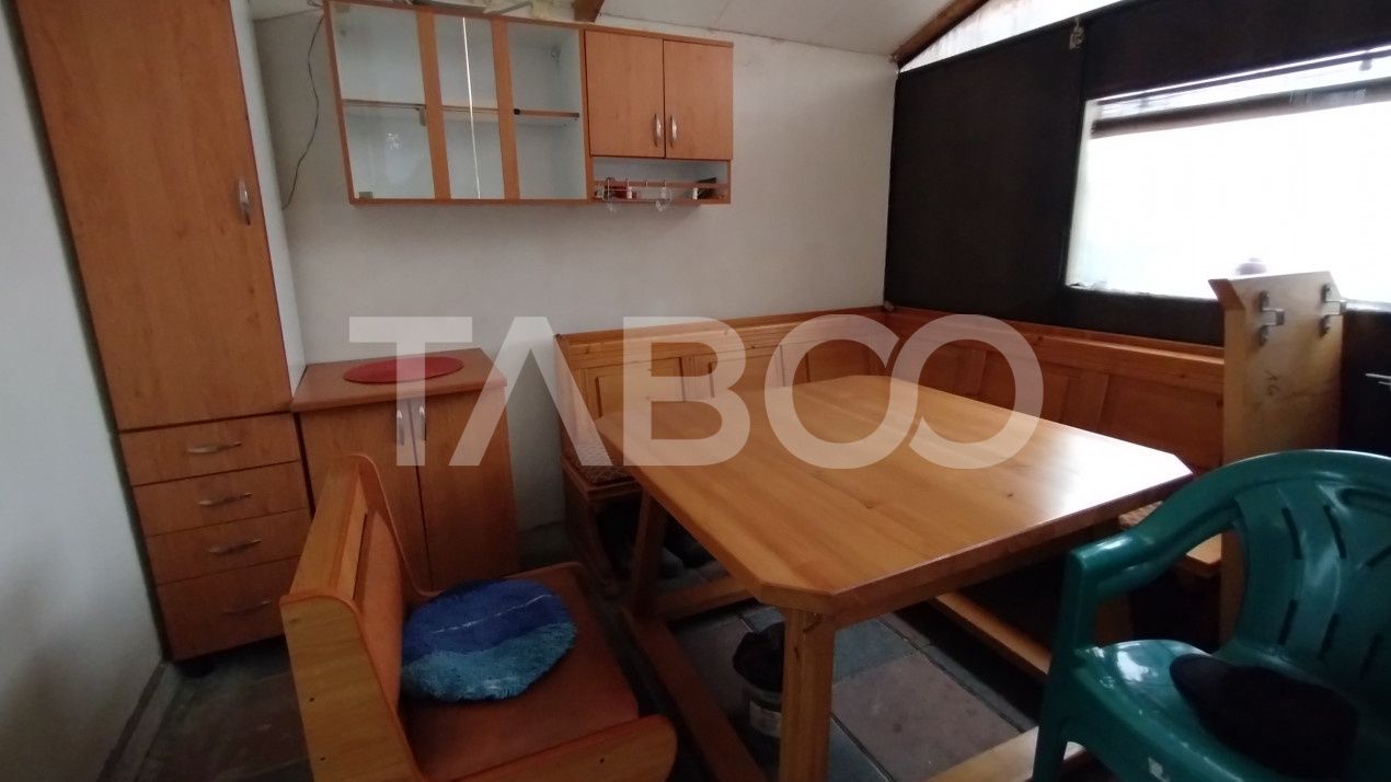 Afacere si locuinta cu teren de 1450 mp de vanzare in Rausor – fotografia 13 din 24