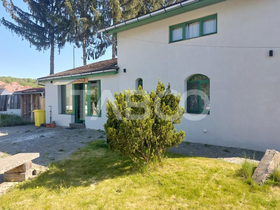 Casa de inchiriat 90 mp 3 camere curte 370 mp aproape de mall Cisnadie – fotografia 11 din 17
